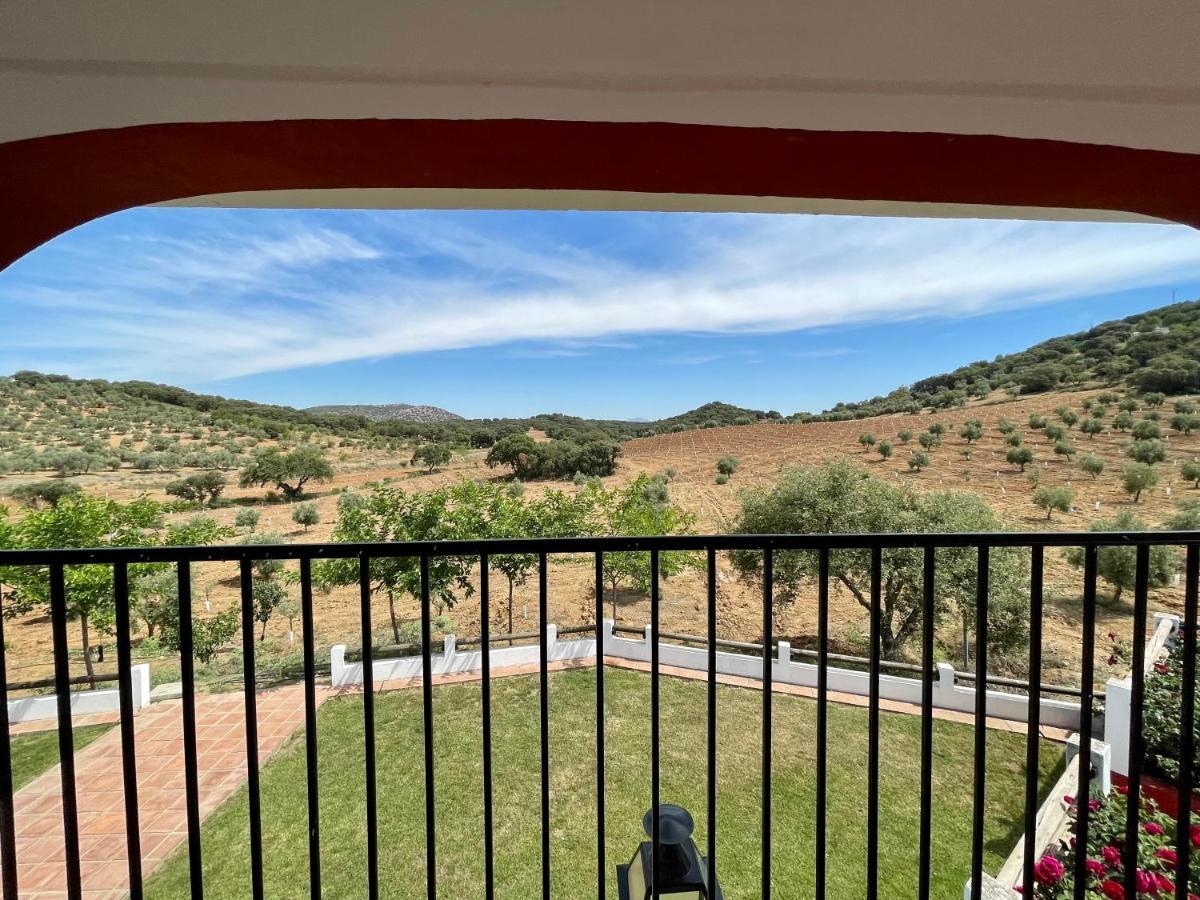 Santa Marta Complejo Rural Con Pista De Padel Guest House Archidona Ngoại thất bức ảnh