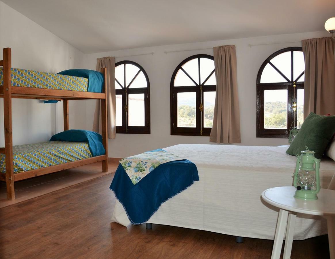 Santa Marta Complejo Rural Con Pista De Padel Guest House Archidona Ngoại thất bức ảnh