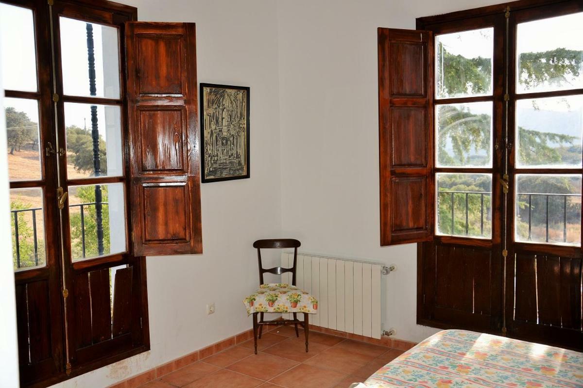 Santa Marta Complejo Rural Con Pista De Padel Guest House Archidona Ngoại thất bức ảnh