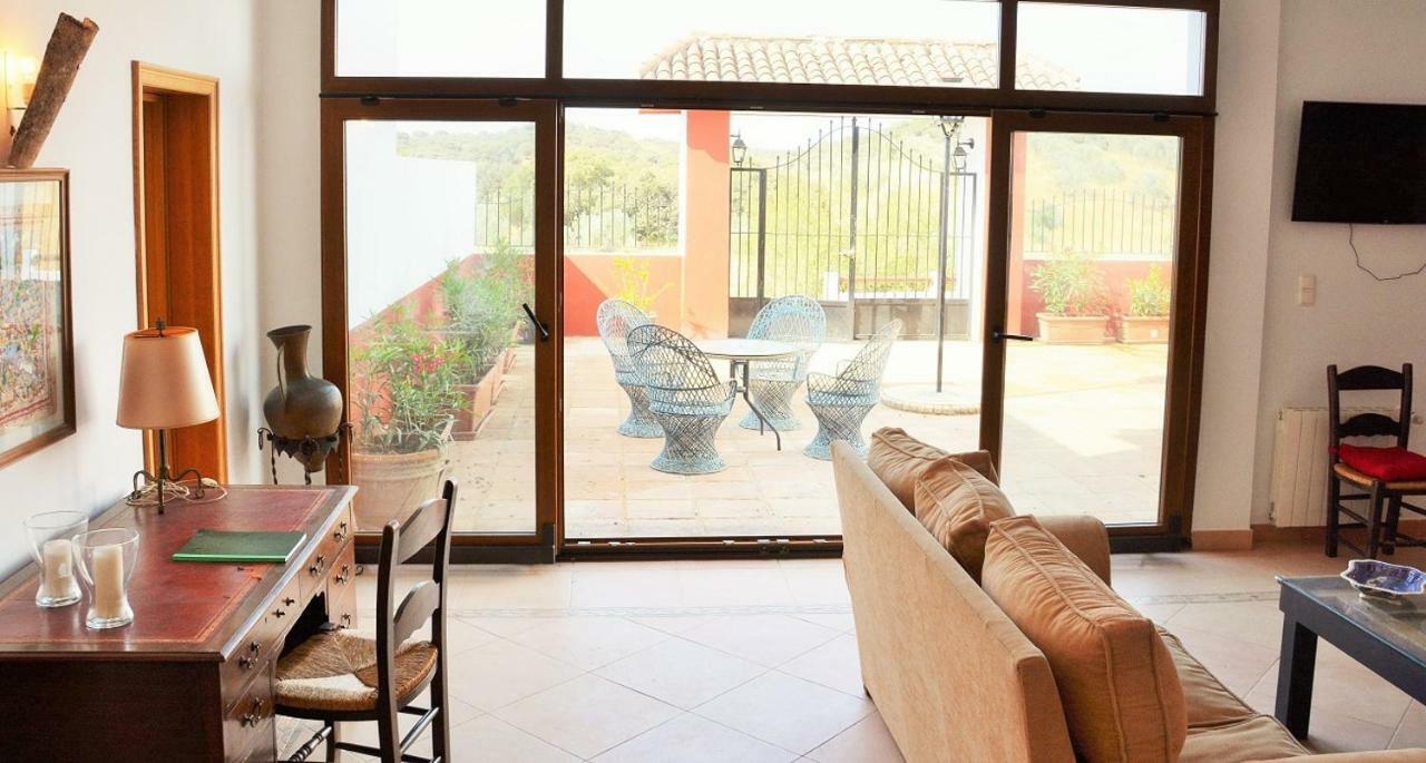 Santa Marta Complejo Rural Con Pista De Padel Guest House Archidona Ngoại thất bức ảnh