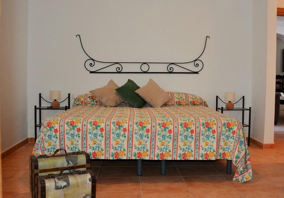Santa Marta Complejo Rural Con Pista De Padel Guest House Archidona Ngoại thất bức ảnh
